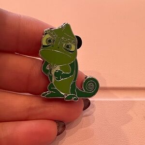 WDW Hidden Mickey  Series 2025 Wave B: Pascal Pin